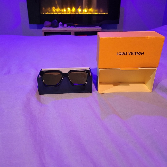 Louis Vuitton glasses - Picture 9 of 9